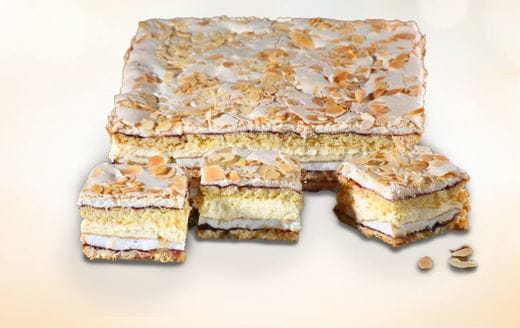 recipe image Mandljeve rezine z ribezom (Gospa Walewska)